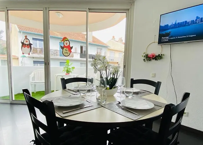 Superbe Avec De Parking Gratuit Sur Place