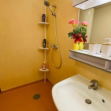 Superbe Avec De Parking Gratuit Sur Place Appartement *