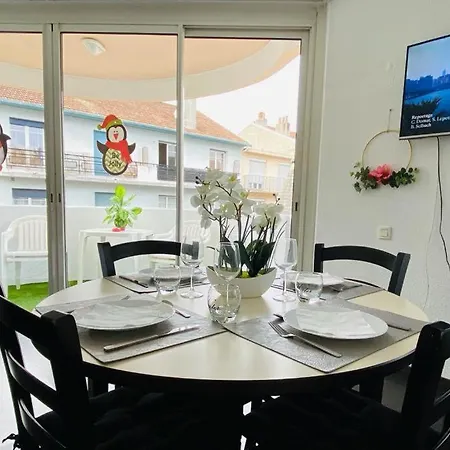 Superbe Avec De Parking Gratuit Sur Place